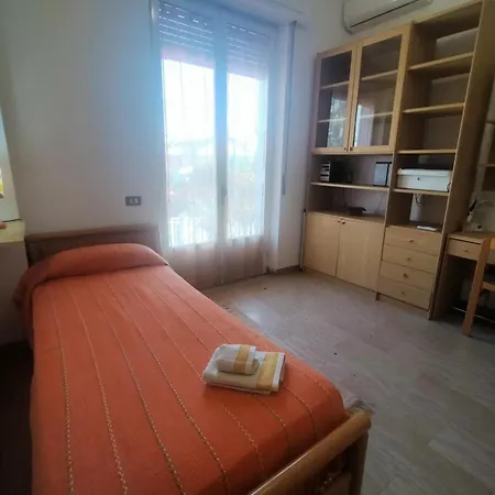 公寓 Casatrefontane 博瓦利诺马里纳