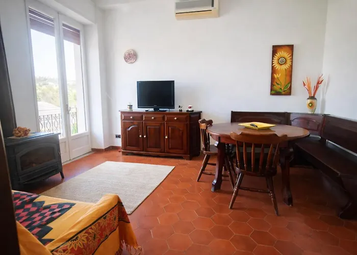 Casatrefontane 公寓 博瓦利诺马里纳